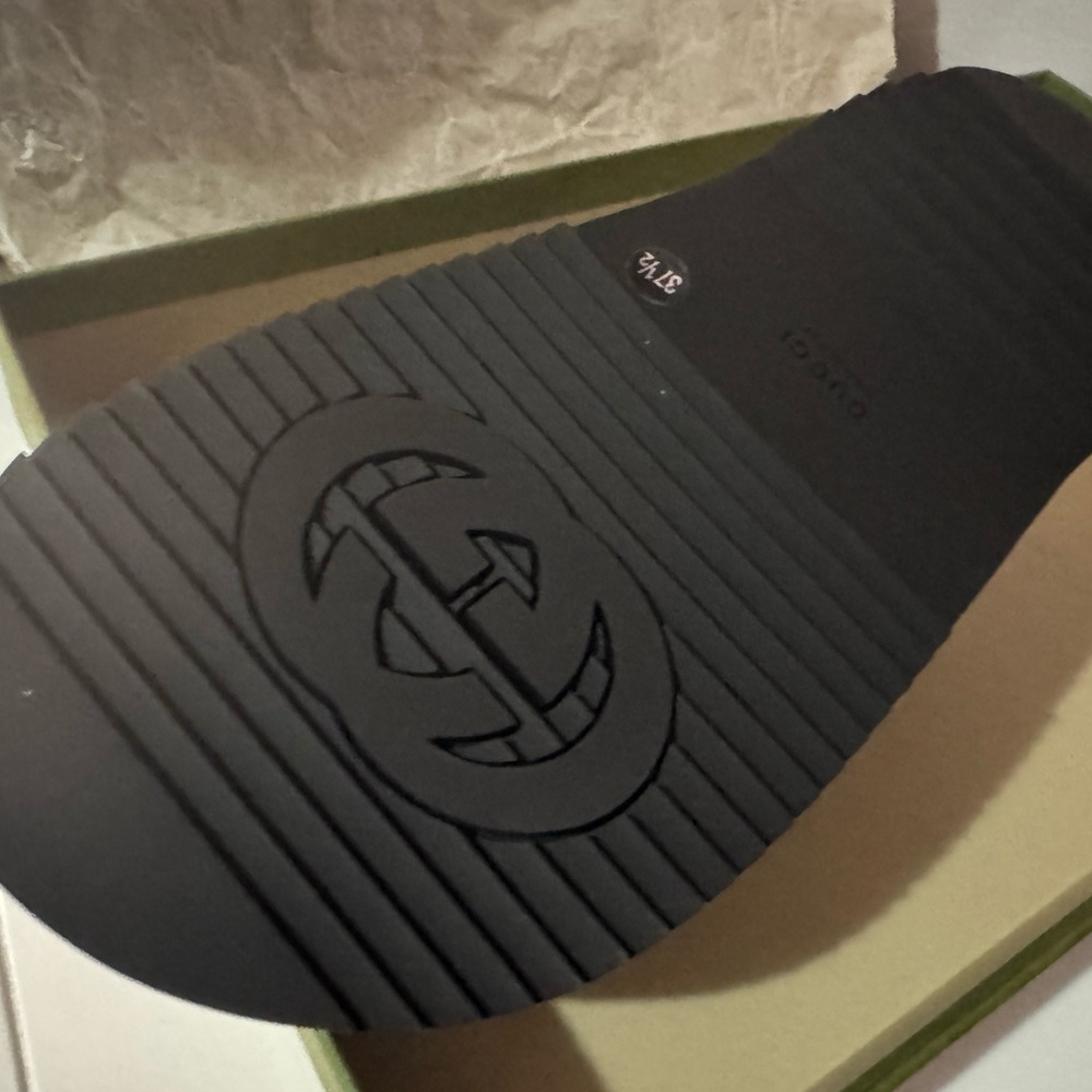Gucci Brown and Tan Logo Sandals - Picture 8 of 11